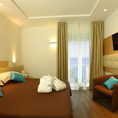 Hotel Sarti ريتشوني المظهر الخارجي الصورة