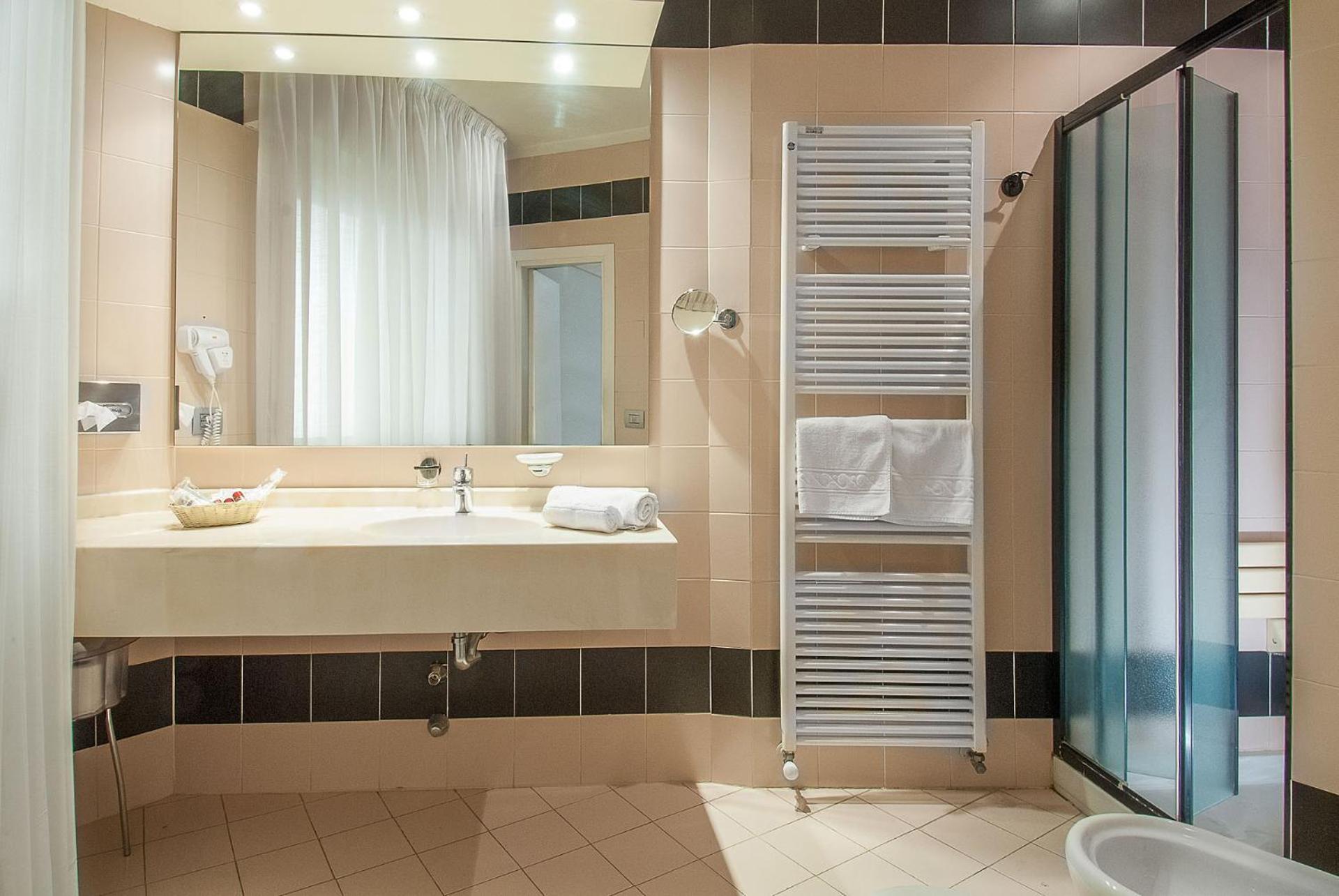 Hotel Sarti ريتشوني المظهر الخارجي الصورة