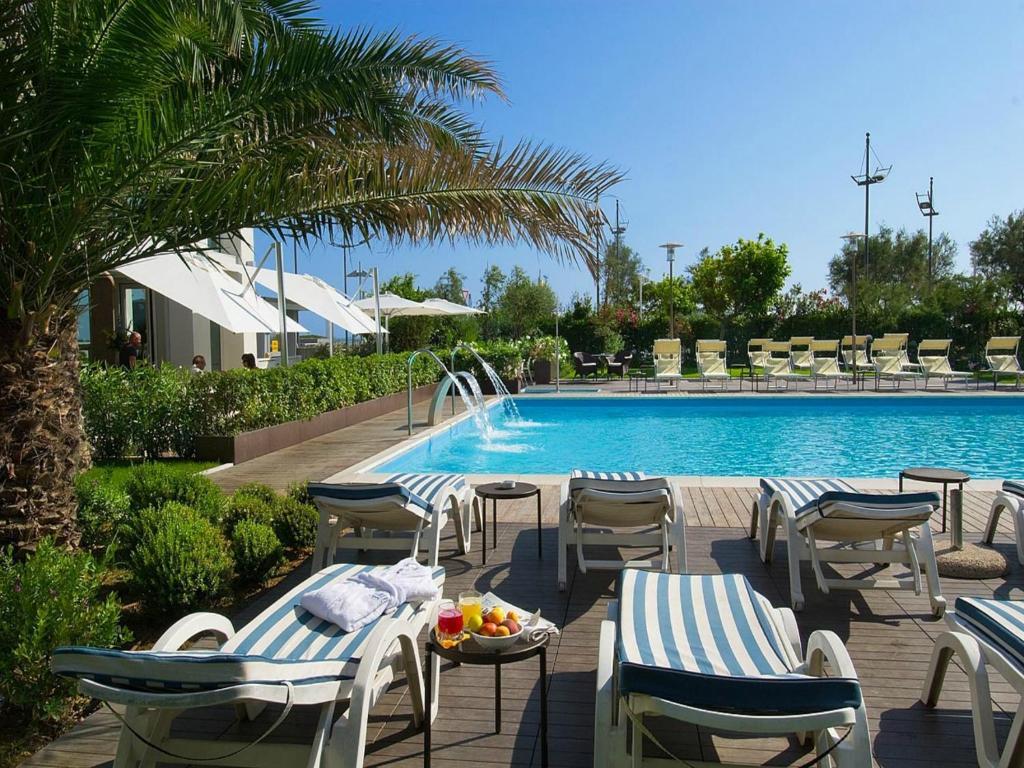 Hotel Sarti ريتشوني المظهر الخارجي الصورة